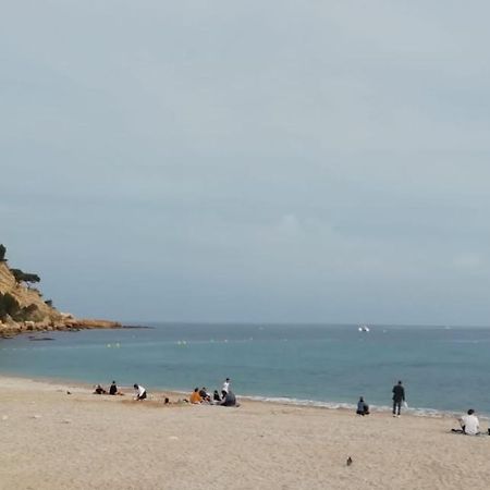 Au Calme, 200M Du Centre T2 Avec Balcon Et Parking Cassis Exterior foto