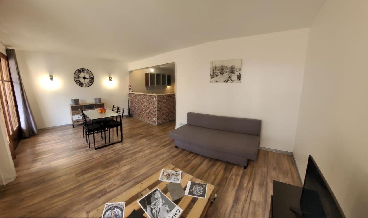 Au Calme, 200M Du Centre T2 Avec Balcon Et Parking Cassis Exterior foto