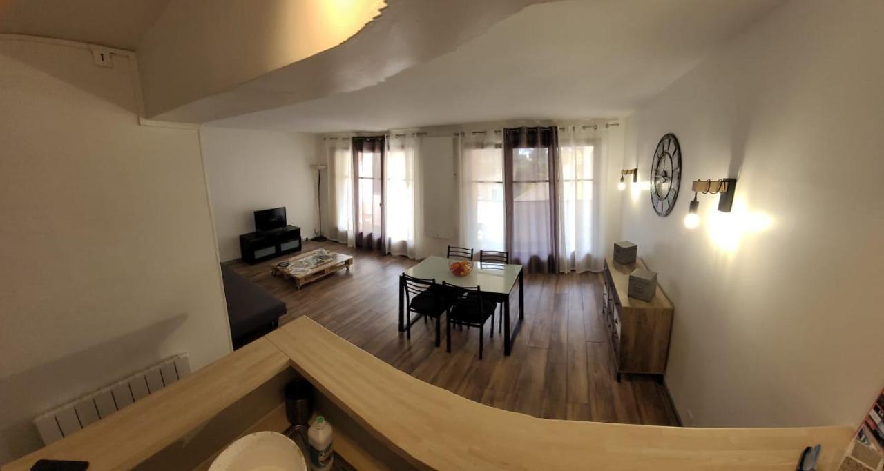 Au Calme, 200M Du Centre T2 Avec Balcon Et Parking Cassis Exterior foto