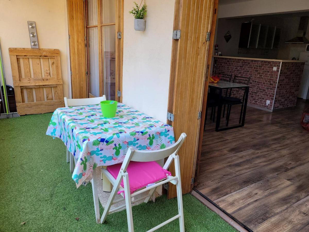 Au Calme, 200M Du Centre T2 Avec Balcon Et Parking Cassis Exterior foto