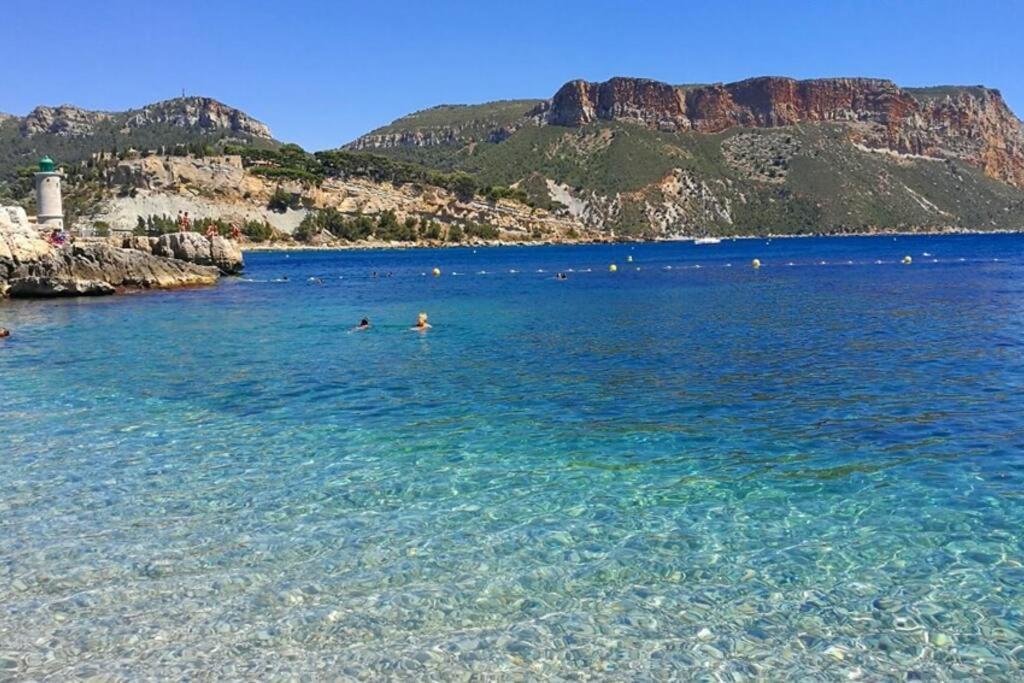Au Calme, 200M Du Centre T2 Avec Balcon Et Parking Cassis Exterior foto