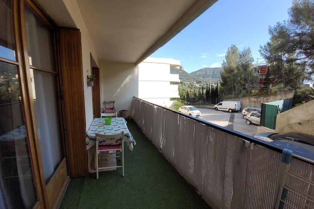 Au Calme, 200M Du Centre T2 Avec Balcon Et Parking Cassis Exterior foto